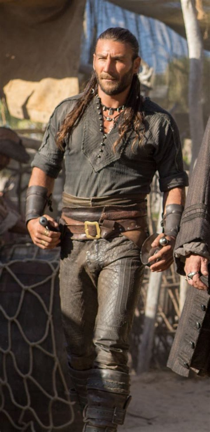 Zach McGowan photo 3