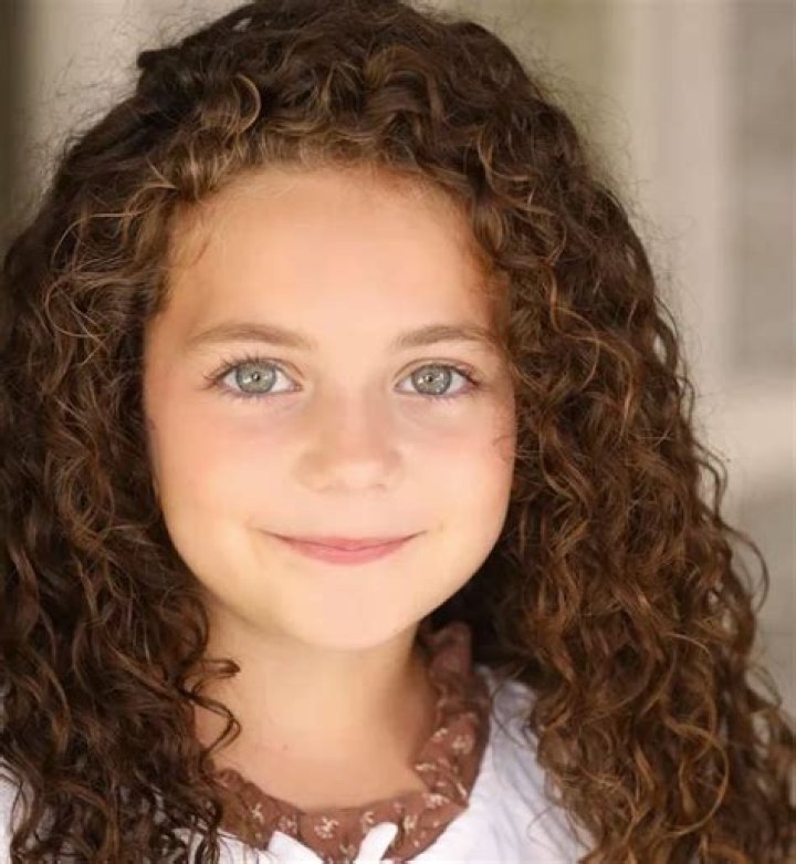 Zahra Elise Bio (Wiki) 