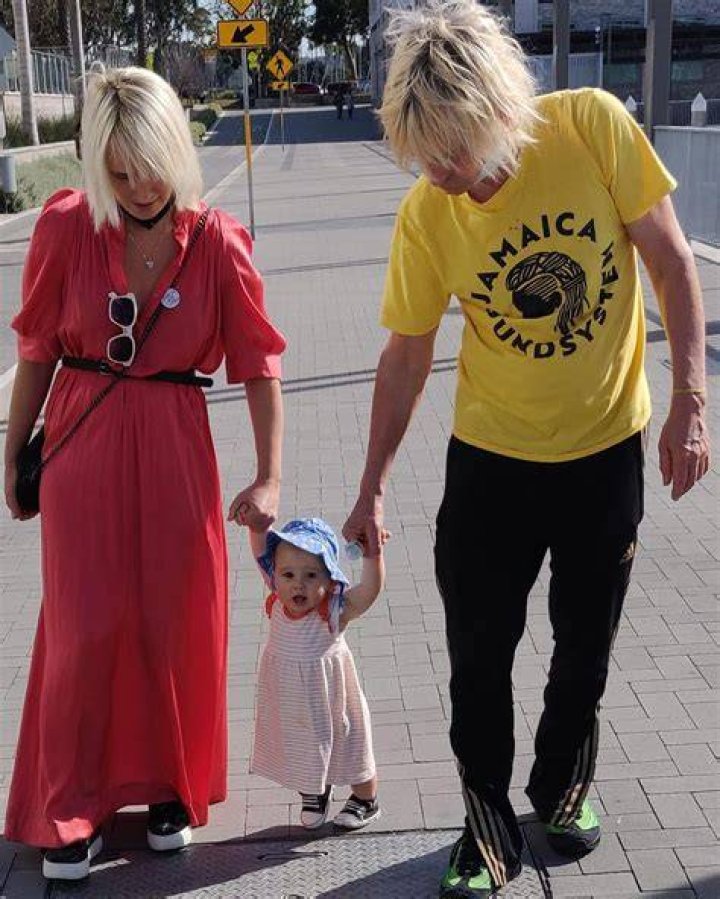 Ringo Starr’s son Zak Starkey weds Sharna Liguz on their daughter Luna’s 1st birthday Zak Starkey recently married his longtime partner Sharna Liguz