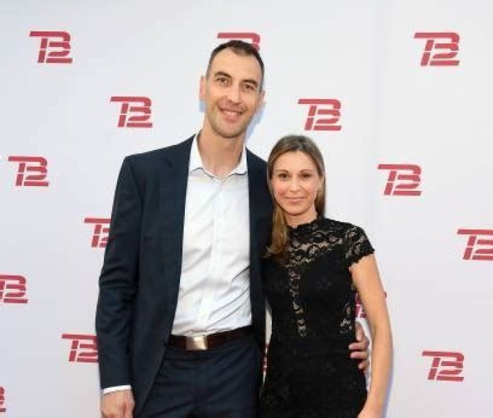 Zdeno Chára is Married to Wife: Tatiana Biskupičová. Kids: Elliz Victoria, Zack, Ben.